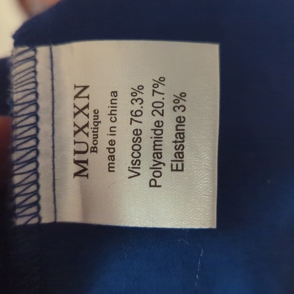 Fitted Pencil Dress with Slit - Picture 14 of 14